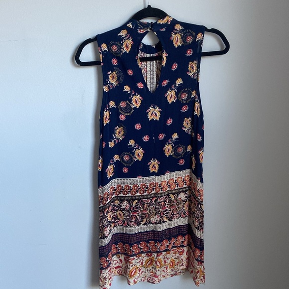 Mock Neck Dress - Picture 6 of 6